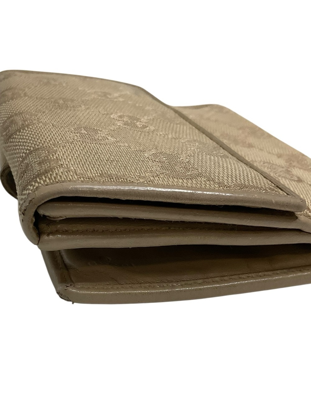 Gucci Vintage GG Canvas Tan Monogram Bifold Wallet - Picture 8 of 16